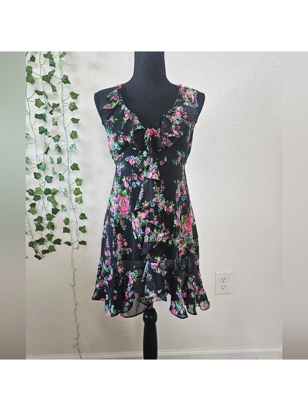 Betsey Johnson Vibrant Floral Flower Detail Ruffle Hem Teddy RARE